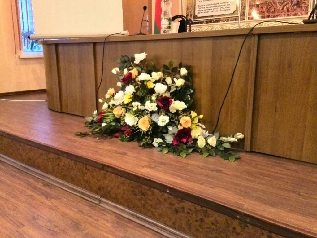 Напольная композиция для украшения сцены — фото 2