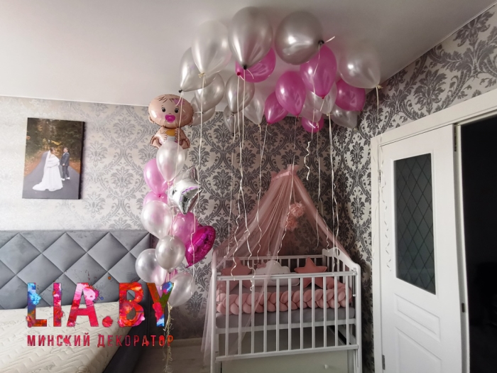 Украшение шарами на выписку девочки из роддома — фото 3