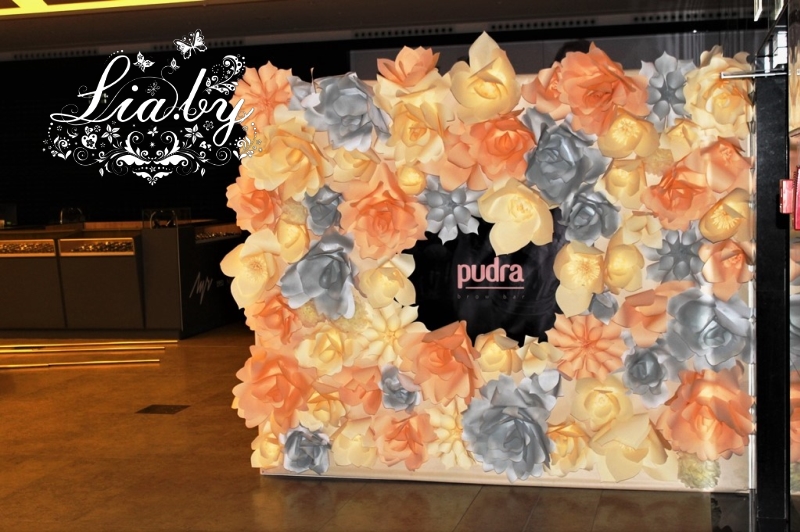 Стена из цветов Pudra (Galleria, Минск) — фото 6