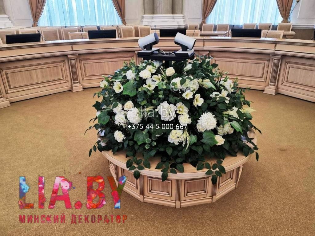 Цветы в украшении офисов, выставок, конференц-залов и сцен — фото 17