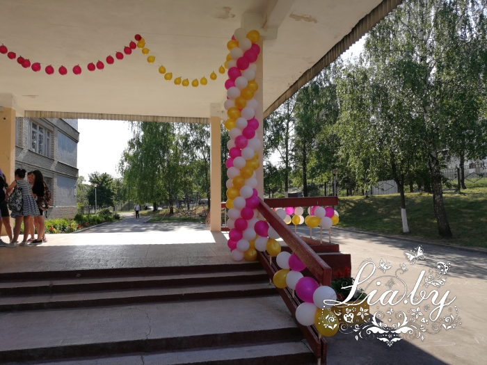 Выпускные в школах и гимназия г. Минска: примеры украшения — фото 25