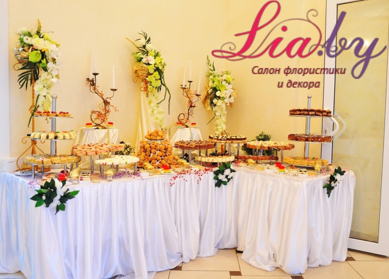 Оформление сладкого стола: Candy Bar, композиции из фруктов и праздничный сет — фото 5