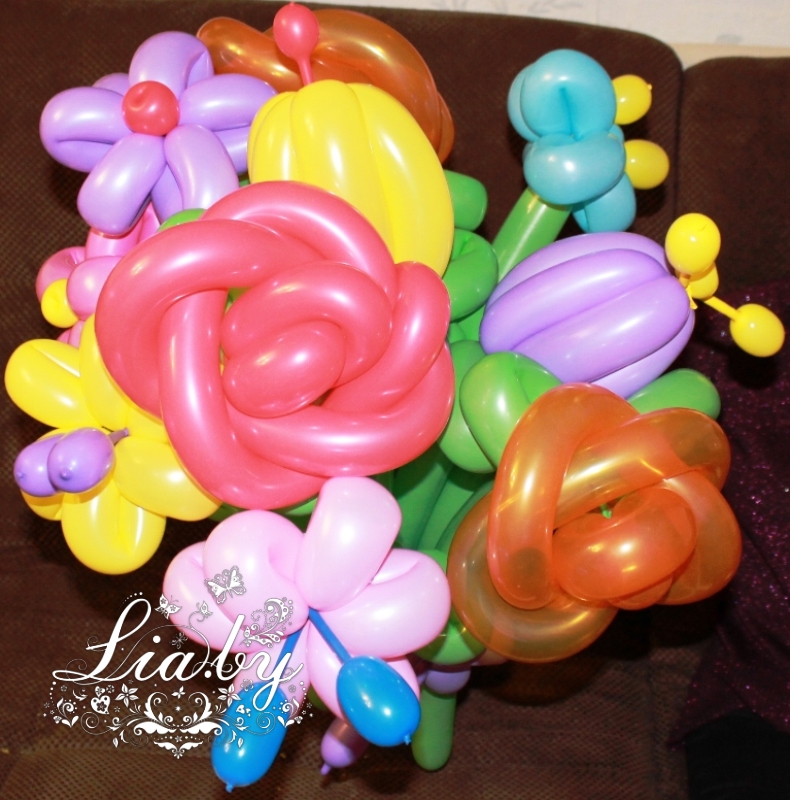 Букет из воздушных шариков (шдм) в подарок ребенку на день рождения