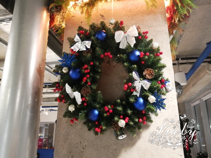 новогоднее украшение офиса Гисмарт венок из хвои синий