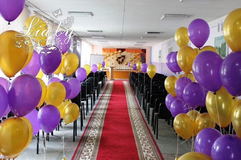Шаровое украшение актового зала к выпускному в школе