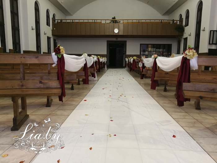 Свадебное оформитель в церковь для украшения венчания