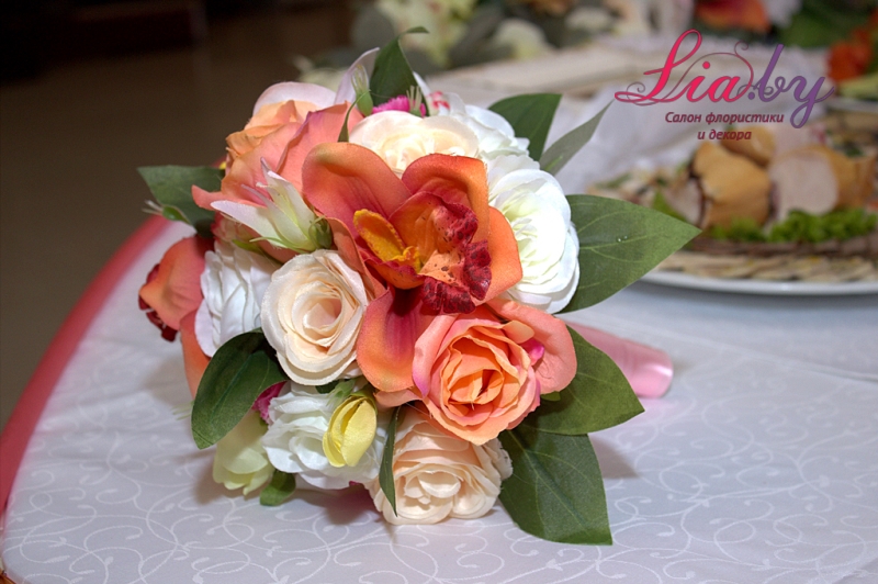 Букет-дублер из искусственных цветов на свадьбу заказать в Минске
