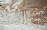 Свадебный набор: бокалы, свечи, сундук для дарения, свеча-очаг, заколки. Свадебный комплект, разработка макета и дизайна свадебных аксессуаров для Вашей свадьбы. Заказывайте у нас бокалы, свечи, пригласительные, сундуки для дарения, оформим в едином стиле