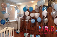  Украшение колоннами из шаров на мальчика