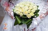 Букет невесты из белых роз №2