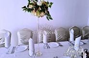 Кафе банкетный зал "Хлеб Соль" Минск украшение зала на свадьбу, высокая ваза с композицией из искусственных цветов