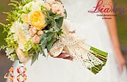 Букет невесты из пионов, пионовидной розы, кустовых роз, солидаго, бовардии, фрезии №48