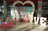  Украшение аквапарка фотозоной,шарами и буквами в честь 14 февраля.